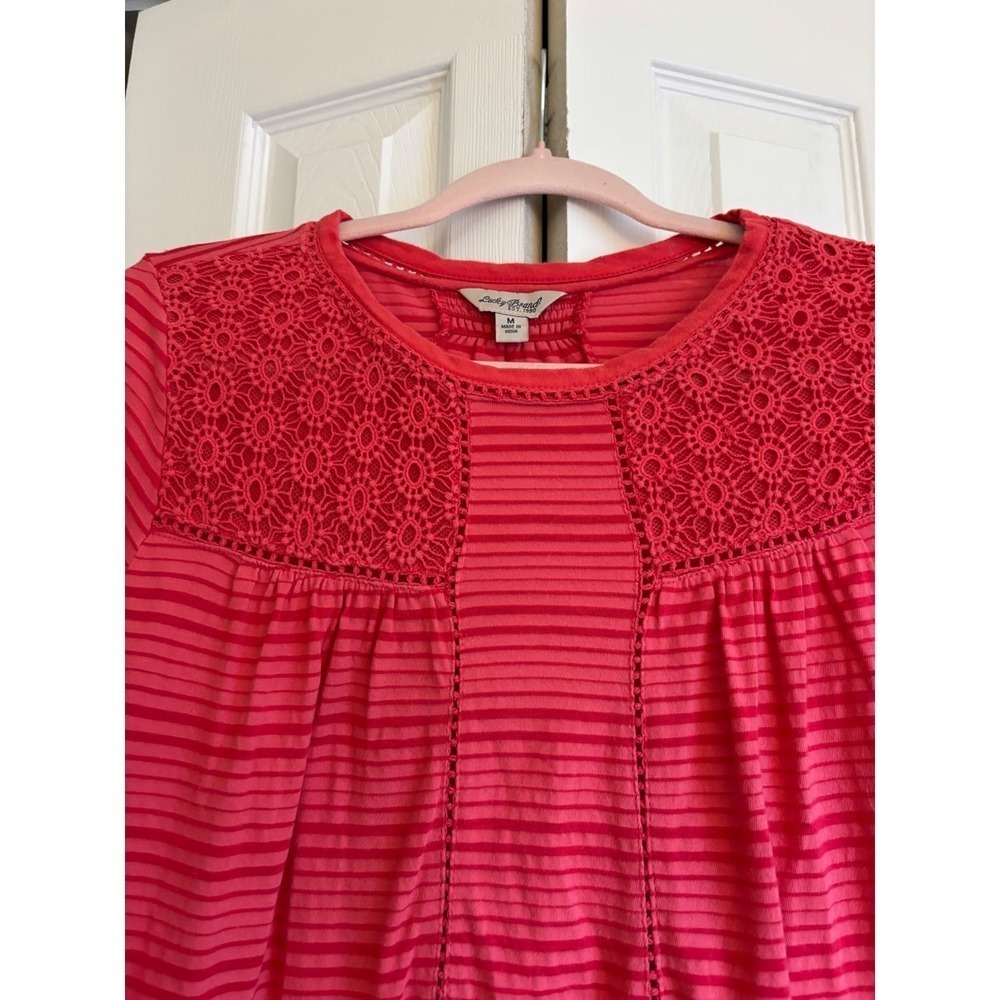 Lucky Brand Red Crochet Yoke Striped Knit Top – Women's Size Medium - Picture 4 of 6